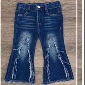 BRAND NEW 3t bell bottoms ( fit like 4T)
